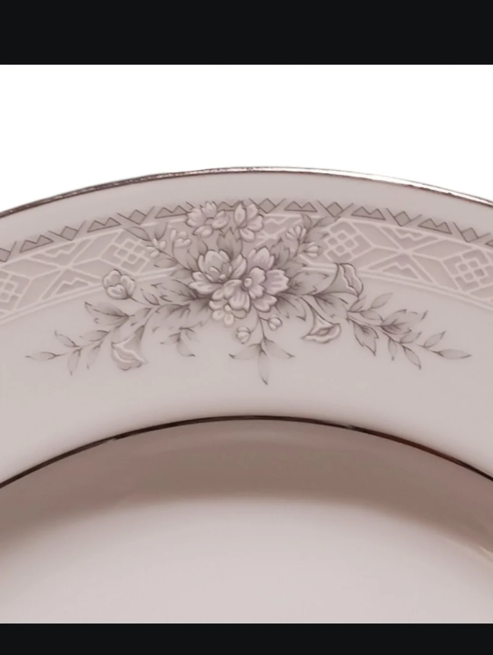 Noritake Legendary Sweet Leilani 3482 Oval Platter Platnium Rim
